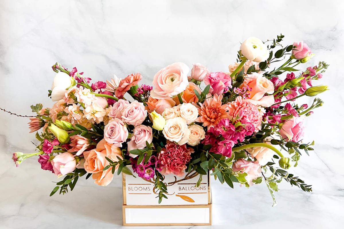 10-Floral-Centrepiece-Ideas-for-Your-Gender-Reveal-Party
